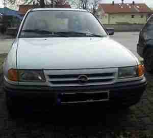 Opel Astra 1, 4 Caravan TÜV neu 12 2016, E2