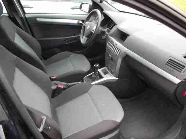 Opel Astra 1.6 Caravan Edition