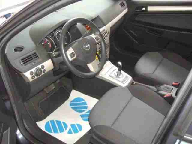 Opel Astra 1.6 Easytronic NAVI