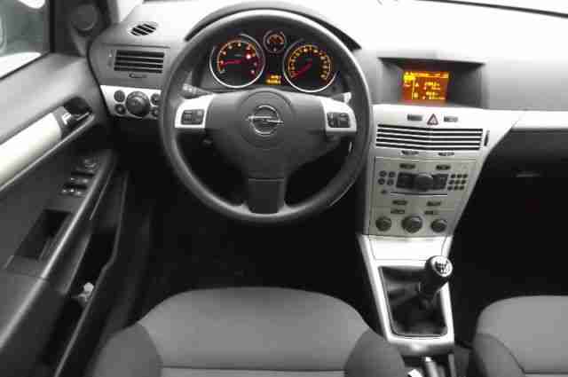 Opel Astra 1.6 Klimaaut Alufelgen gepflegt 1 Hand.