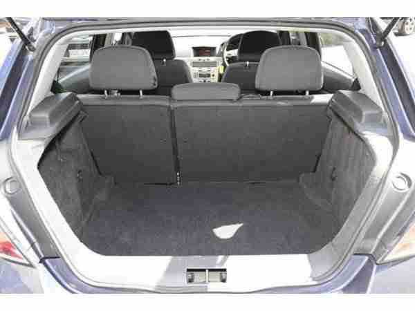 Opel Astra 1.6 NAVI