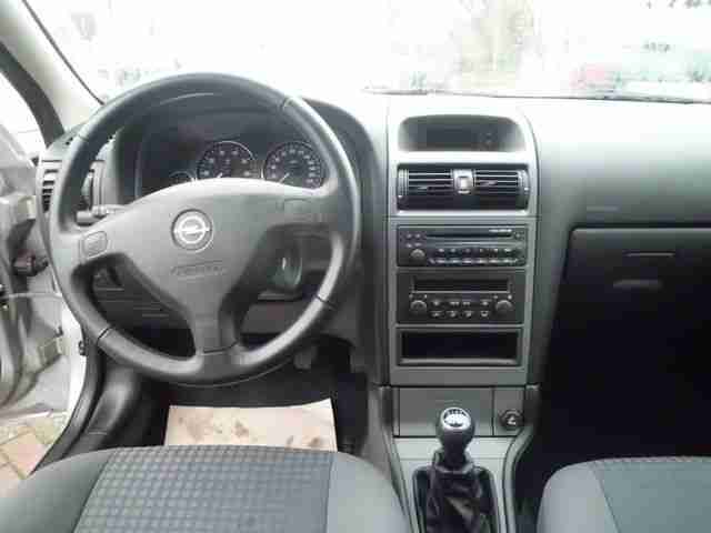Opel Astra 1.6 Njoy