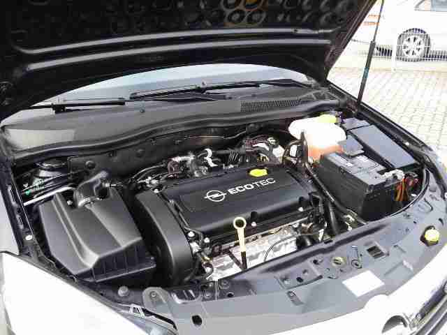 Opel Astra 1.6 Selection 110 Jahre . Schwarz.