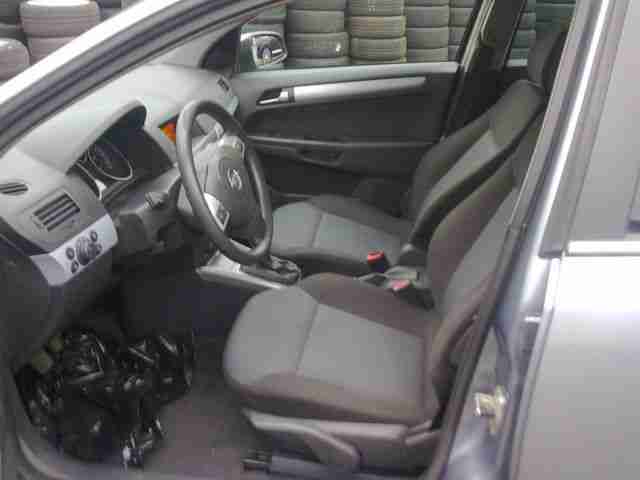Opel Astra 1.7 CDTI Caravan 6 Gang Euro4 AHK PDC