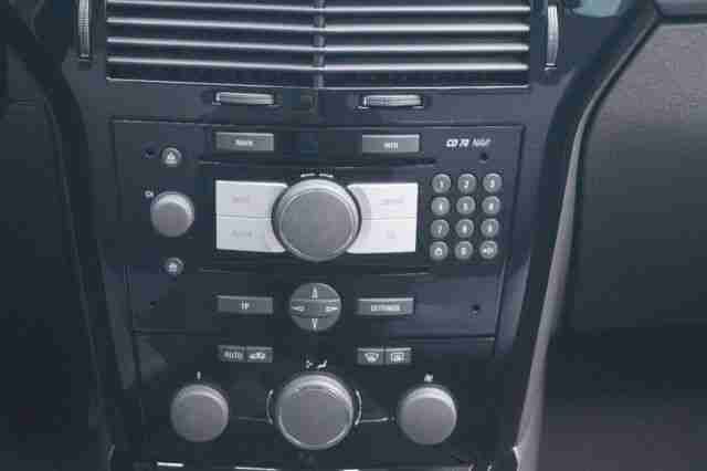 Opel Astra 1.7 CDTI Edition * NAVI * TEMPOMAT