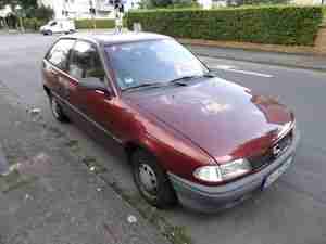 Opel Astra Baujahr 1996 200000 km Tüv Mai 2015 nicht fahrbereit