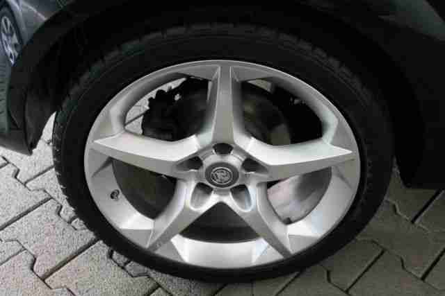 Opel Astra GTC 1,6 CATCH ME*NAVI*PDC*PANORAMA*