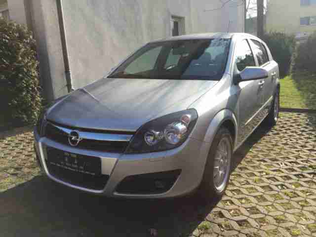 Opel Astra H 1.6 Twin Top Lim. Edition Easytronic