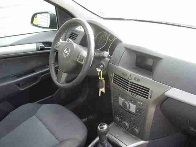 Opel Astra H Caravan Edition