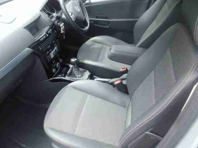 Opel Astra H Caravan Innovation