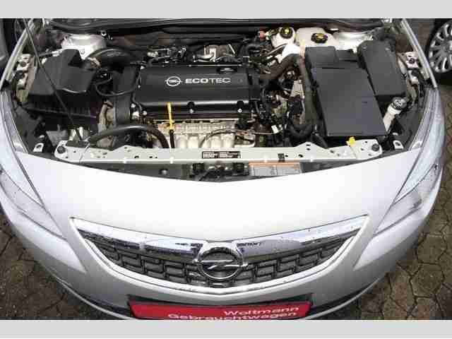 Opel Astra J 1.6 Cosmo Navi
