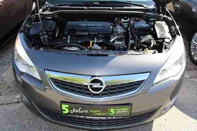 Opel Astra J 1.7 CDTI Selection Cool & Sound Paket, Q