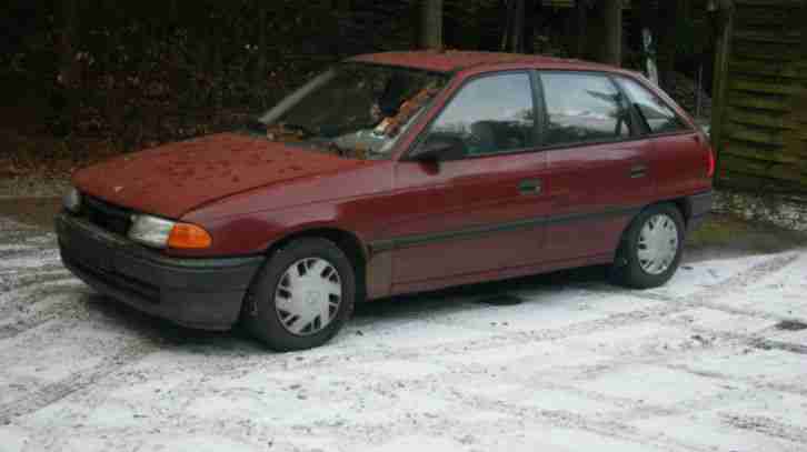 Opel Astra Unfallfahrzeug