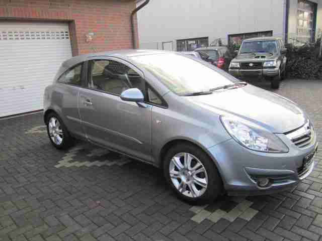 Opel Corsa 1.2 16V Cosmo