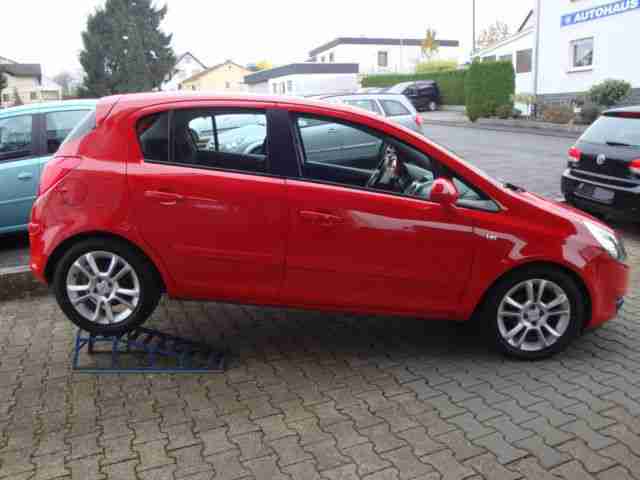 Opel Corsa 1.4 16V Sport