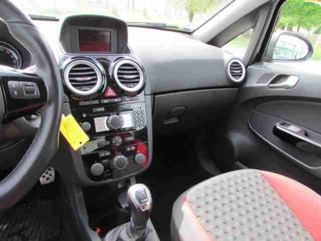 Opel Corsa 1.6 Turbo GSi ** 1 Privatbesitz--Navi **