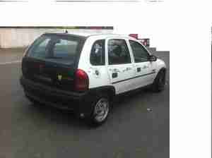 Opel Corsa B 1, 2Liter 4xTüren(Auch in Teile