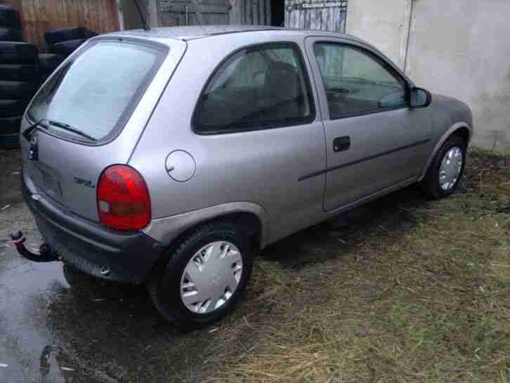 Opel Corsa B 1,4 60 PS Automatik TÜV 8.16 nur 107985 KM AHK Neu 2 x Airbag