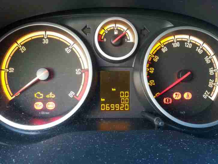 Opel Corsa D Unfallwagen