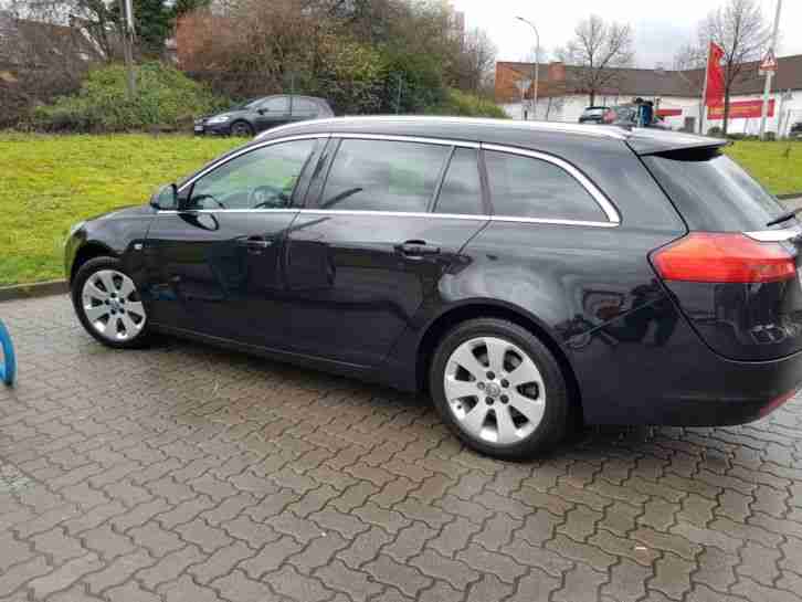 Opel Insignia Sportstourer Diesel AHK erst 104000 km Neu Inspektion