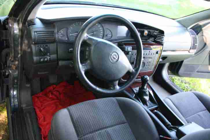 Opel Omega Caravan 2.2 DTI Elegance DPF NSW Xenon BC E.FH Edelholz