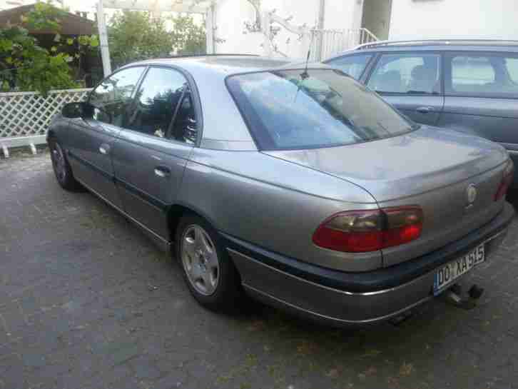 Opel Omega MV6 3,0 -- 6 Zylinder -- 211PS