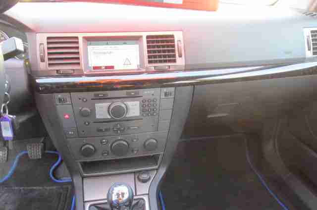 Opel Signum Elegance 2.2