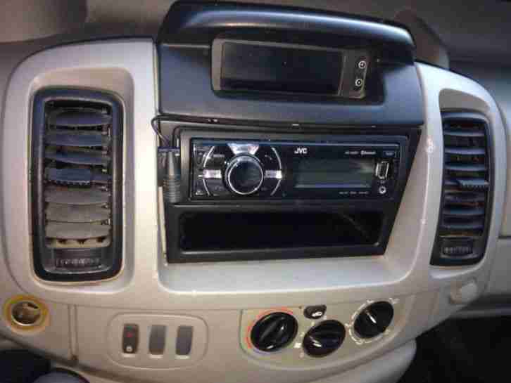 Opel Vivaro lang 1,9 TDI weiß - Standheizung - Dachgepäcktäger - AHK -