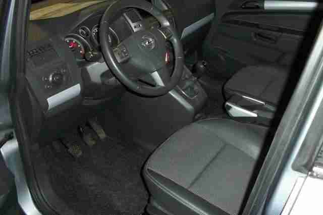 Opel Zafira B 1.9 CDTI Cosmo+Xenon+Navi+Parkpilot