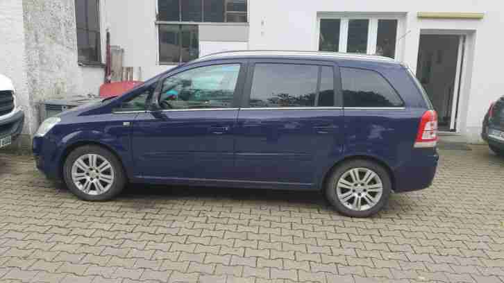 Opel Zafira B 2.2 Direct Cosmo