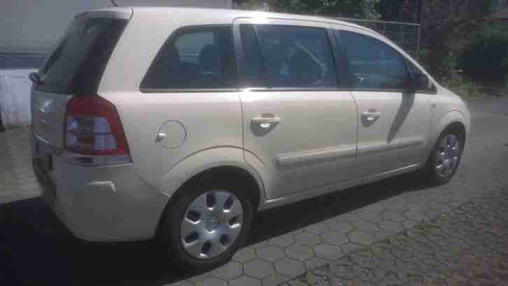 Opel Zafira B, Van 1,7CDTI Bj 02/2010 (Euro 5) TÜV 04/2020