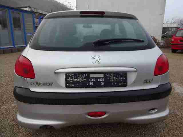 PEUGEOT 206 MODELL 2005 4 TÜRER SCHADSTOFFARM EURO 4