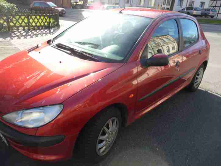 PEUGOT 206