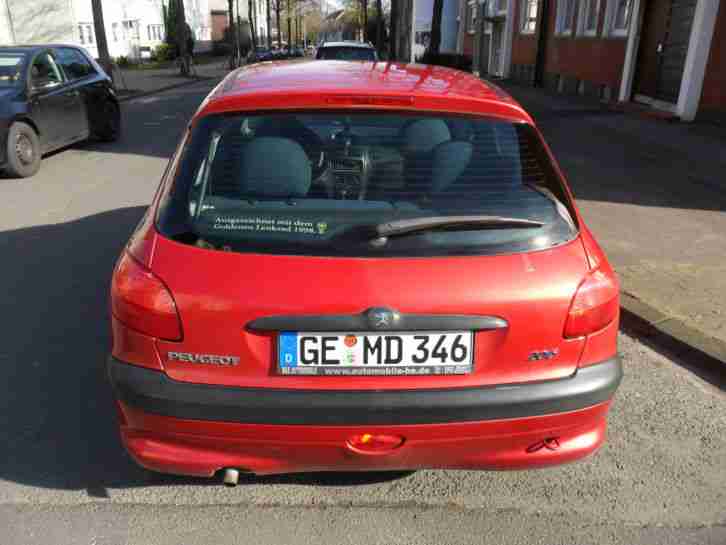 PEUGOT 206