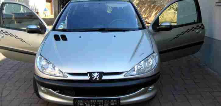  PKW Peugeot 206, Bj. 2005, 112.000 km, KLIMA, gepfl. schönes Fahrzeug