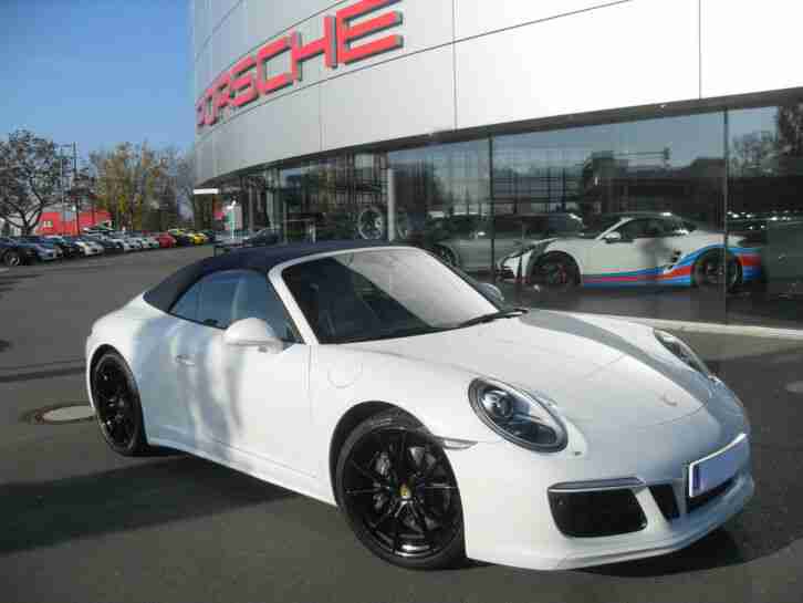 PORSCHE 911 Carrera