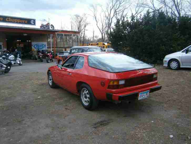 PORSCHE 924 1977 ROT ORIGINALES AUTO