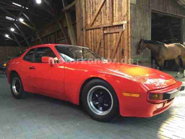PORSCHE 944 TARGA, Baujahr 1983, TÜV Neu, toller Zustand