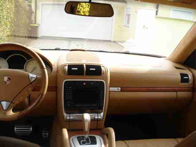 PORSCHE CAYENNE TURBO
