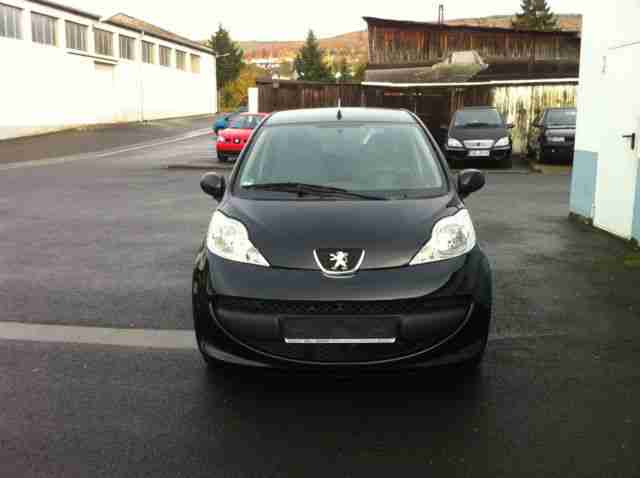 Peugeot 107 4 Trg, Euro 4, Klima, Servo, Scheckheft