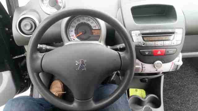 Peugeot 107 70 Klima Radio CD 1. Hand Scheckheft