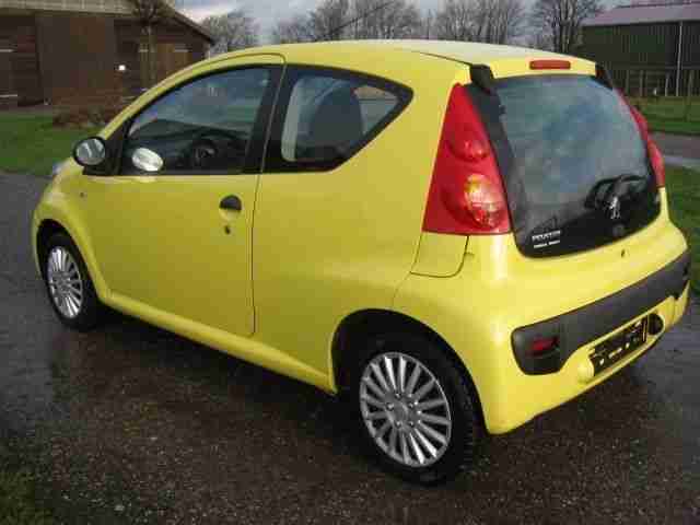 Peugeot 107 70 Petit Filou erst 59361 Km 8x bereift