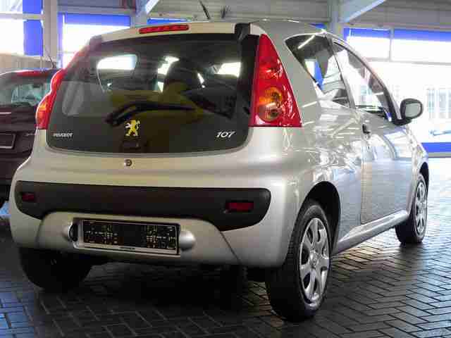 Peugeot 107 Petit Filou 70 1.0