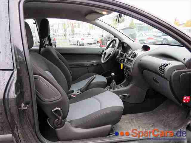 Peugeot 206 1.1