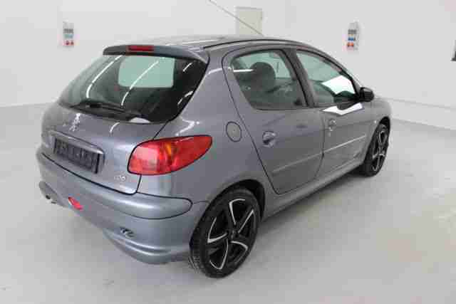 Peugeot 206 1.4 *Klimaanlage/ZV+FB/Navigation