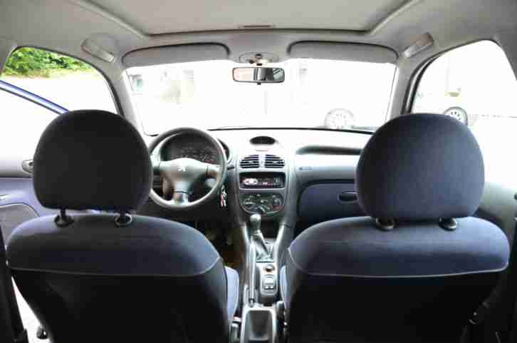 Peugeot 206 1,4 TÜV 05/17 viele Neuteile Einparkhilfe Panoramadach