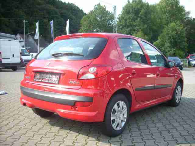 Peugeot 206+ 75