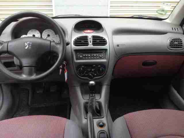 Peugeot 206 75 Style+1.HAND+NEU ZAHNRIEMEN