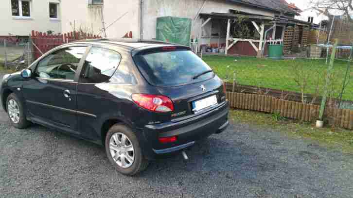 +++ Peugeot 206+ // 8-fach bereift // EZ 2009 // Erst 50000 km ++