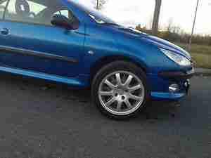 206 CC Cabrio 2, 0 16V mit 136 PS